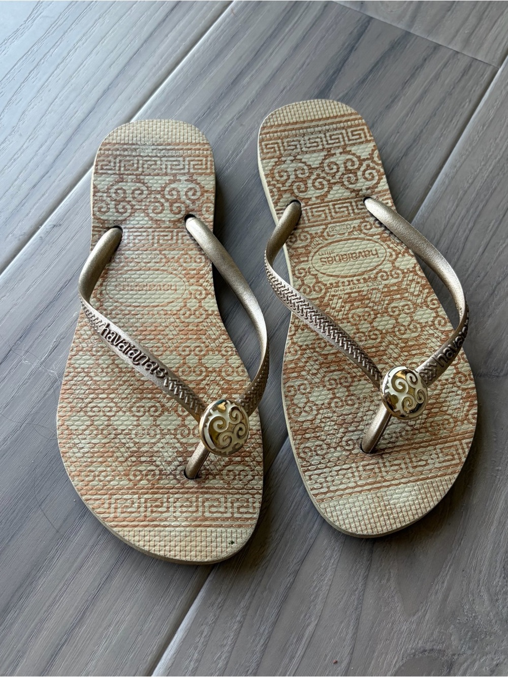 Havaianas Women’s Metallic Gold Flip Flop Sandals